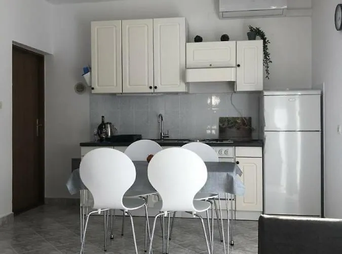 Apartman Brezovic Skrapavac - 40m From The