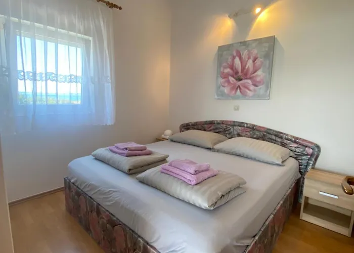 Brezovic Skrapavac - 40m From The