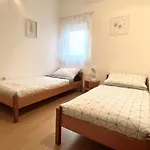 Brezovic Skrapavac - 40m From The Privlaka (Zadar)
