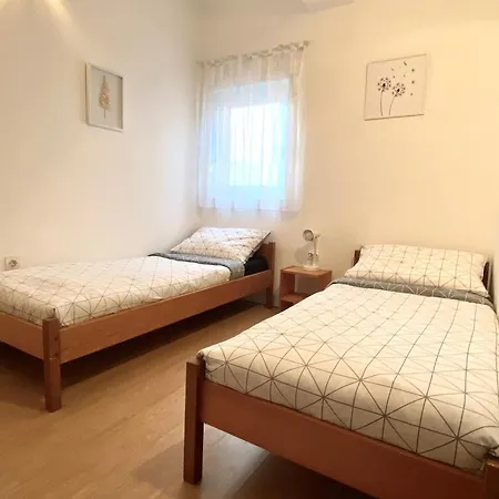 Brezovic Skrapavac - 40m From The Privlaka (Zadar)