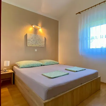 Appartement Brezović *